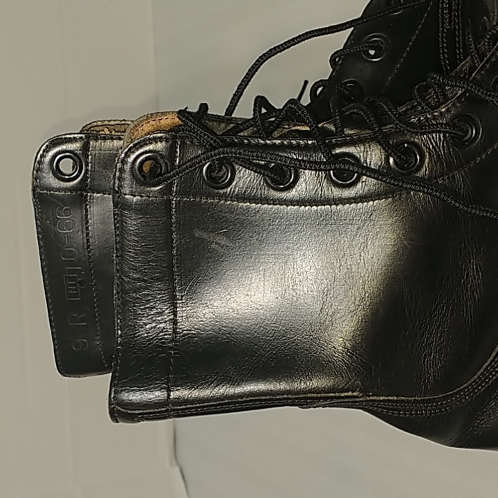 Vintage B F Goodrich black boots 9R (read ) - Picture 2 of 12